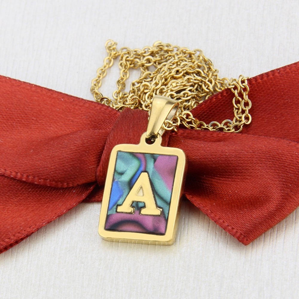 Initial necklace - Picture 2 of 6
